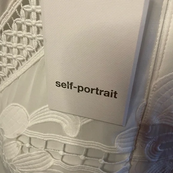NWT Self-Portrait White Embroidered Dress. Sz 6 - Picture 8 of 11